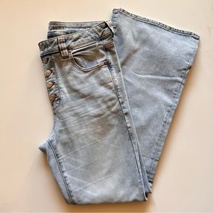 American Eagle super hi-rise, flare jeans